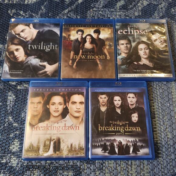Twilight Saga Blu-ray Complete: New Moon Eclipse Breaking Dawn Part 1 2 Special - Picture 1 of 4
